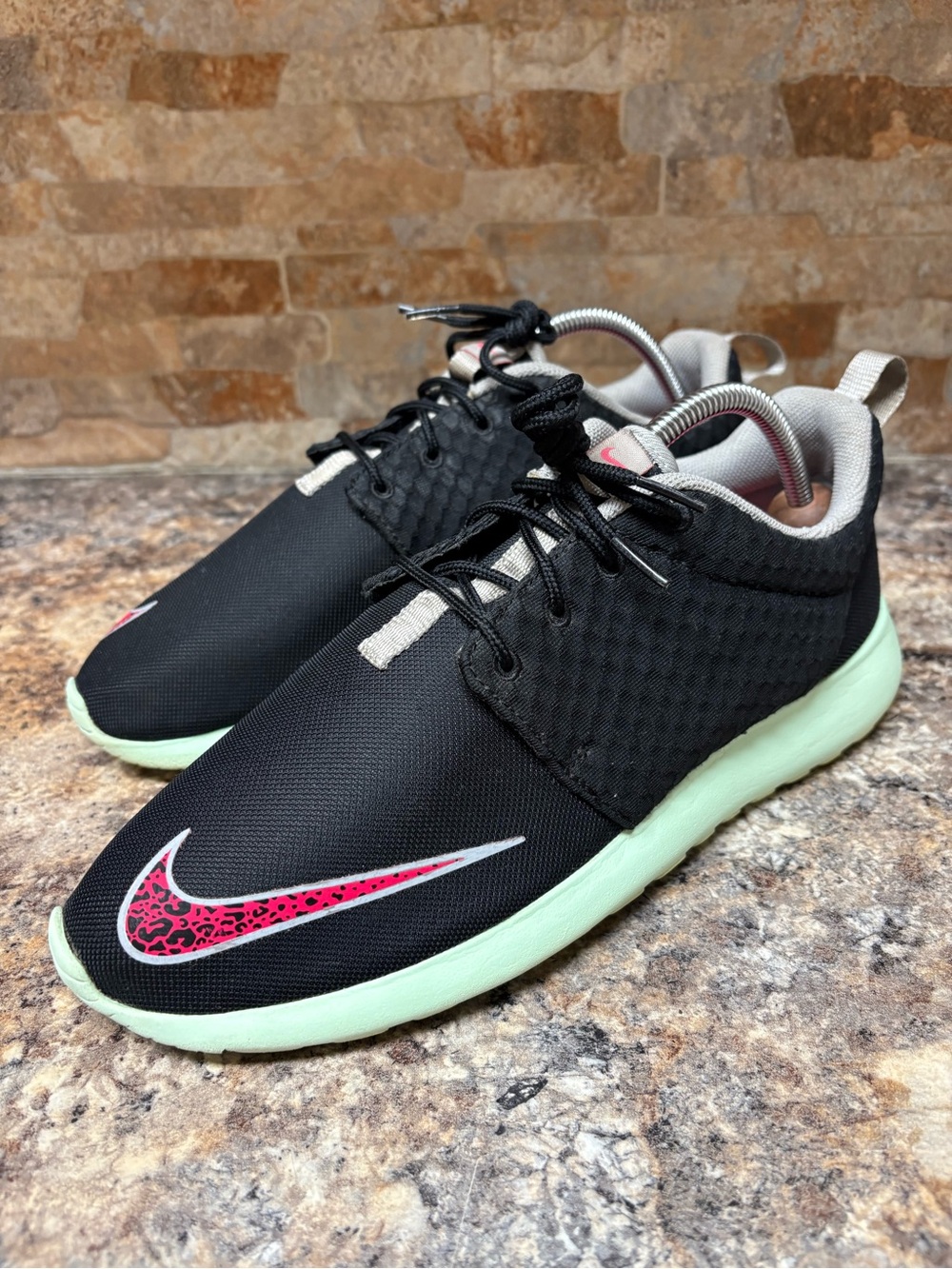 Nike 2013 Roshe Run FB Yeezy R580573-063 Black Pink Neon Fresh Mint Size 10